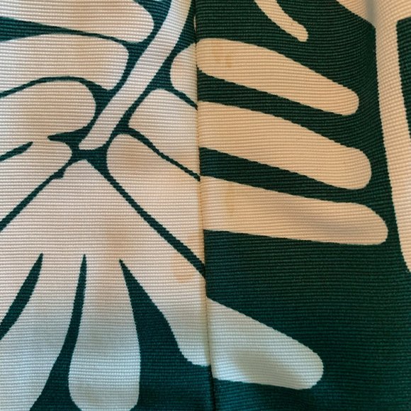 H&M Green + White Floral Romper Size US 2 - Picture 3 of 3